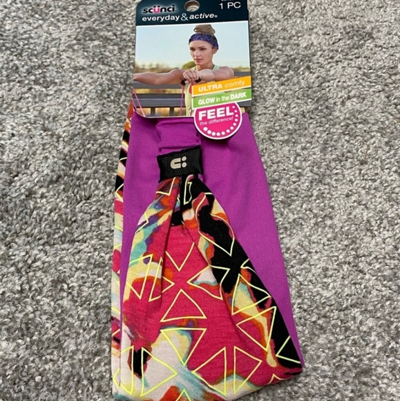 🎀 Scunci Glow In The Dark Headband - Picture 3 of 5